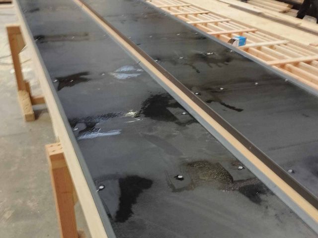 Fabrications bois diverses : Moulures, coffrages béton...